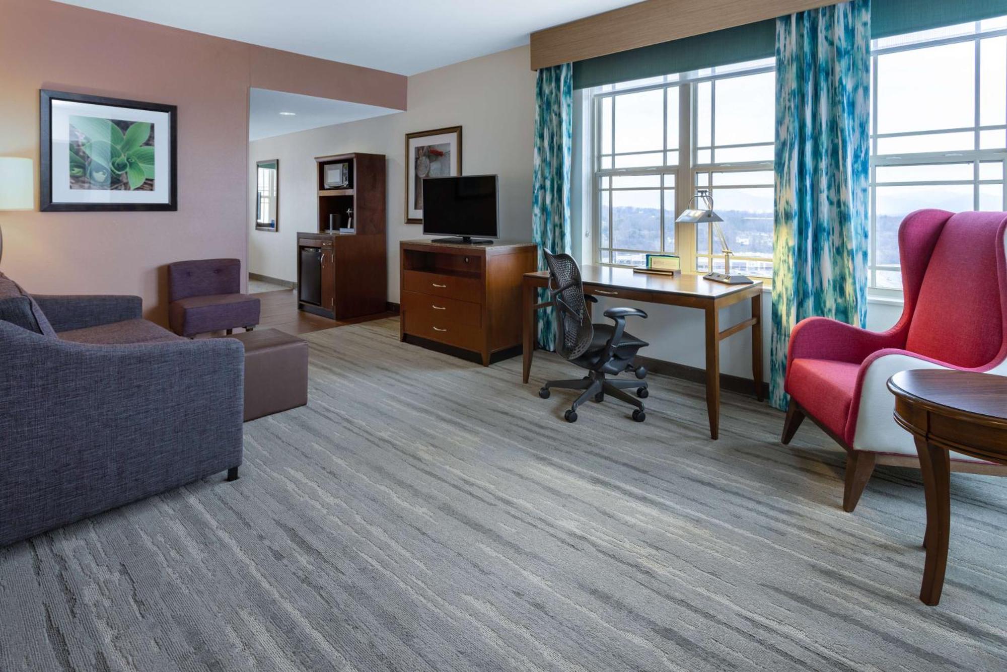 Hilton Garden Hotel 3*